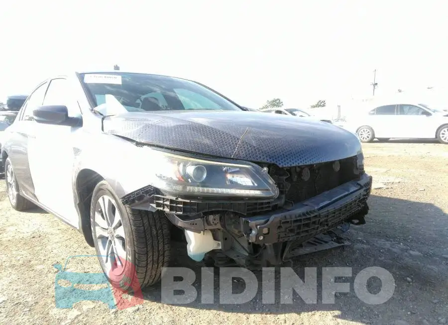 1HGCR2F32FA150017 Photo# 6
