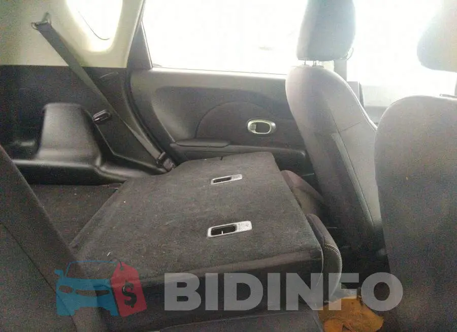 KNDJN2A24G7332204 Photo# 8