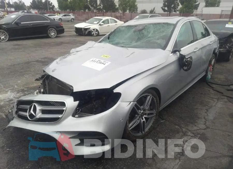 WDDZF4JB6KA600151 Photo# 2