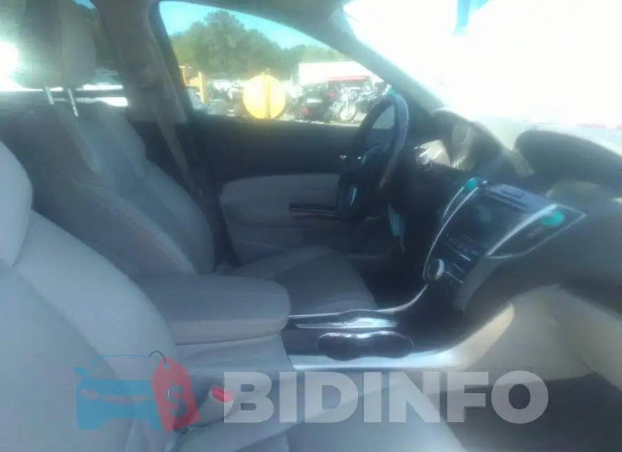 19UUB2F36FA025868 Photo# 5