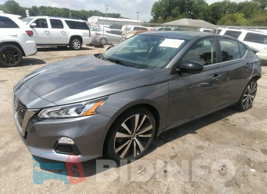 1N4BL4CV7LN310643 Photo# 2