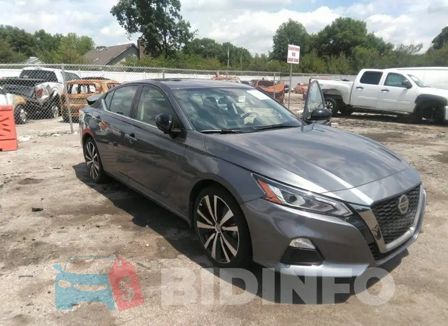 1N4BL4CV7LN310643 Photo# 1