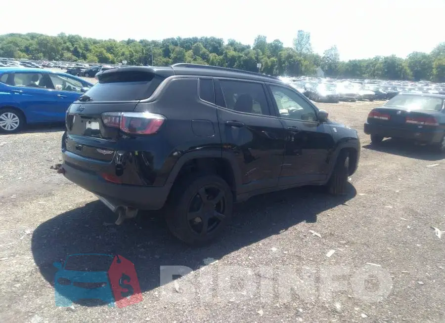 3C4NJDDB3LT127399 Photo# 4