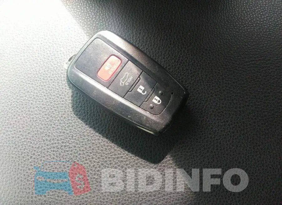 JTMP1RFV2KD501499 Photo# 11