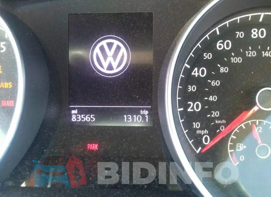 3VW217AU8HM062039 Photo# 7