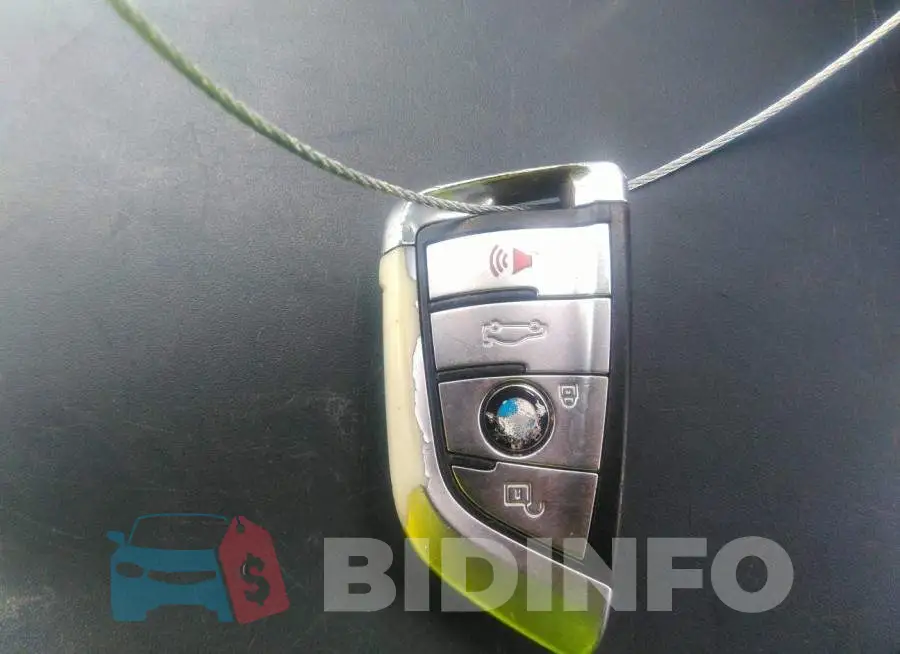 5UXKU2C58G0N82017 Photo# 11