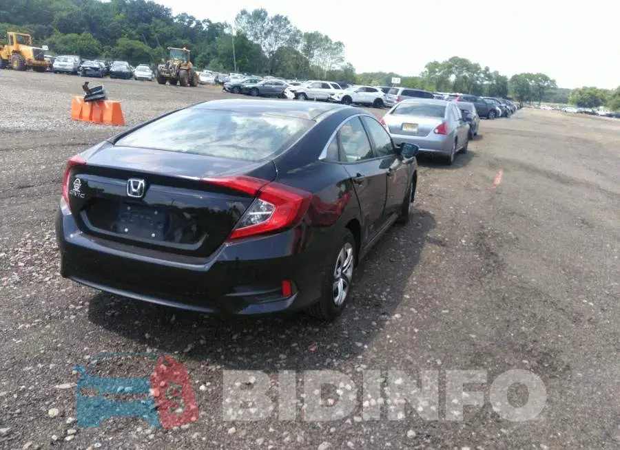 19XFC2F57GE228031 Photo# 4
