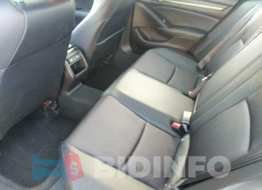 1HGCV1F39MA064013 Photo# 8