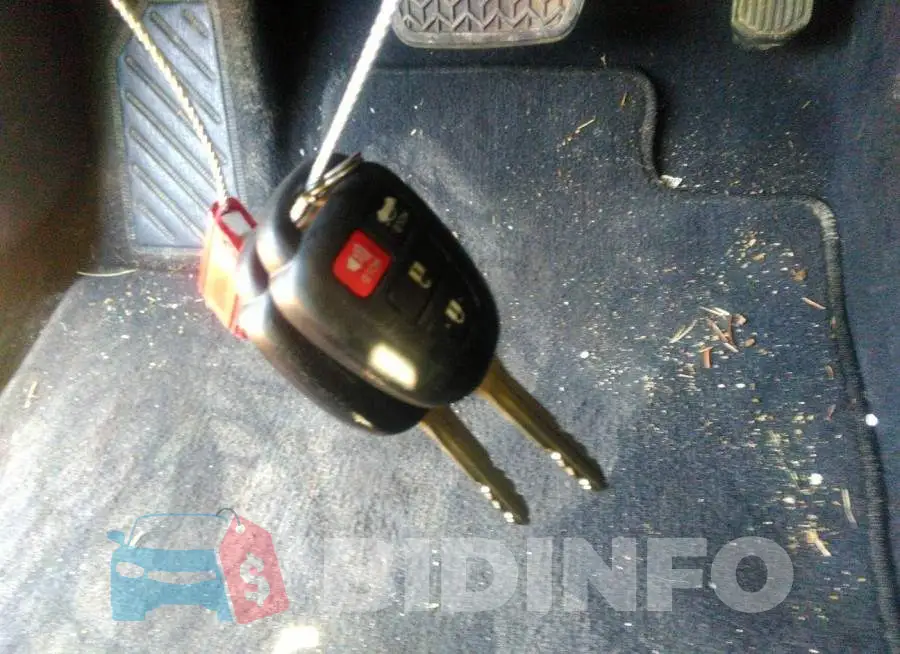 4T1BF1FK2HU636439 Photo# 11