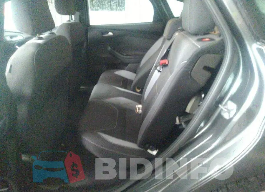 1FADP3L91GL279191 Photo# 8