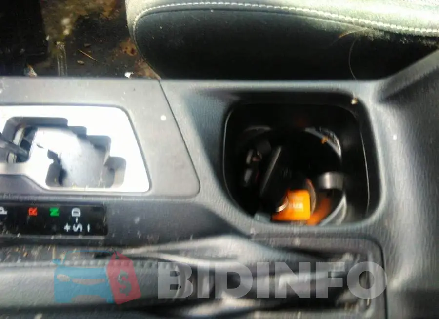 2T3WFREV6JW412227 Photo# 11