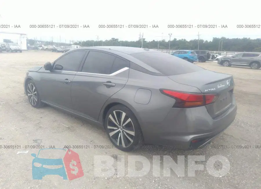 1N4BL4CV1KC139995 Photo# 3