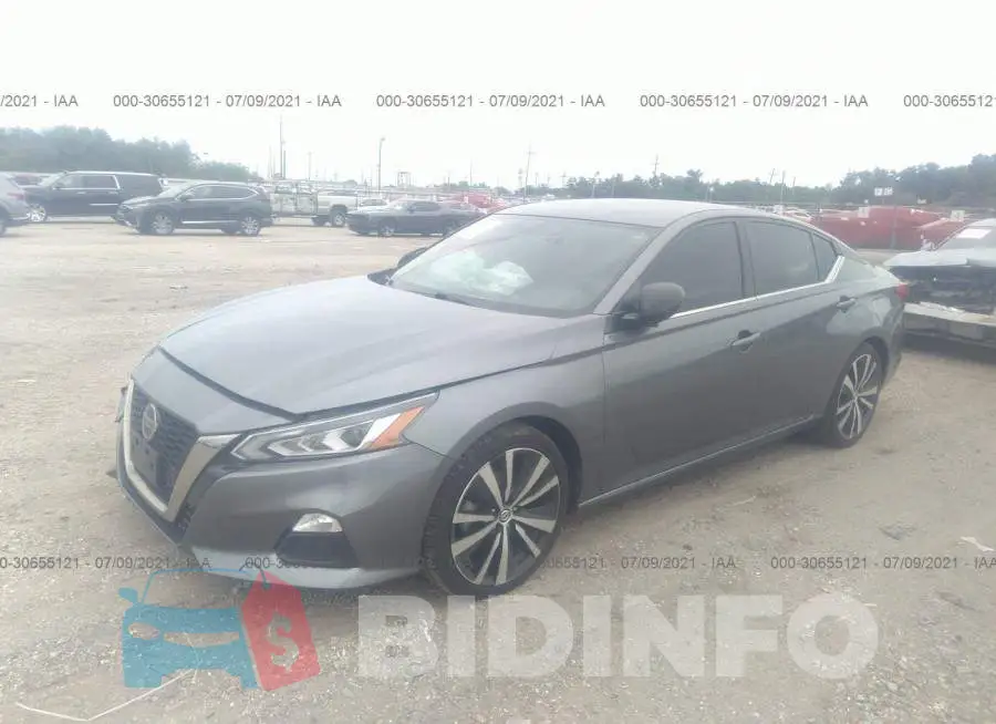 1N4BL4CV1KC139995 Photo# 2