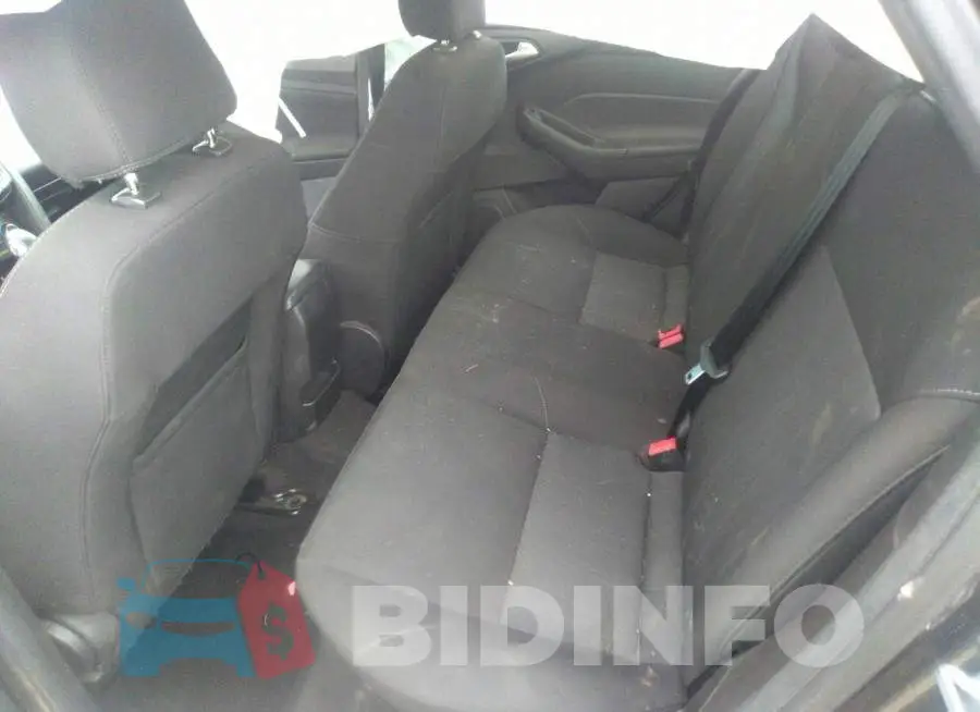 1FADP3F2XHL290979 Photo# 8