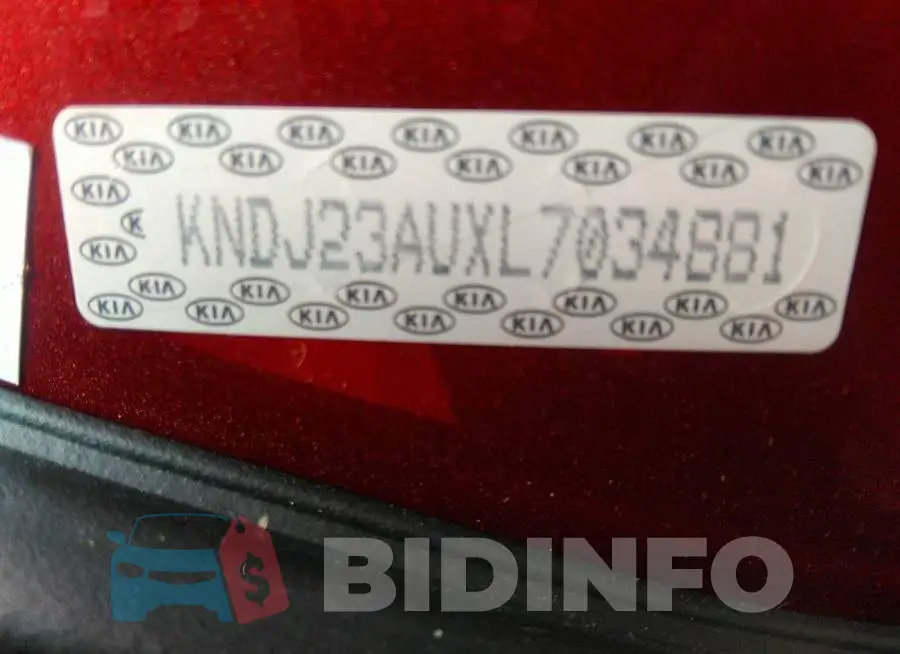 KNDJ23AUXL7034881 Photo# 9