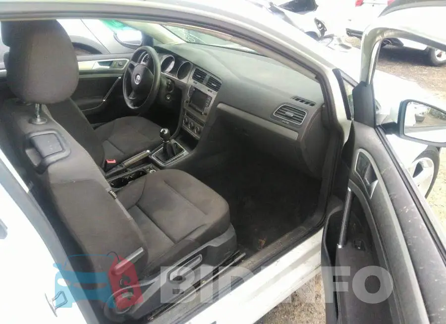 3VW817AU4FM024721 Photo# 5