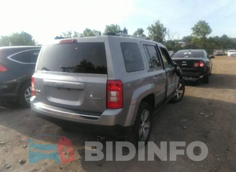 1C4NJRFB5GD808864 Photo# 4