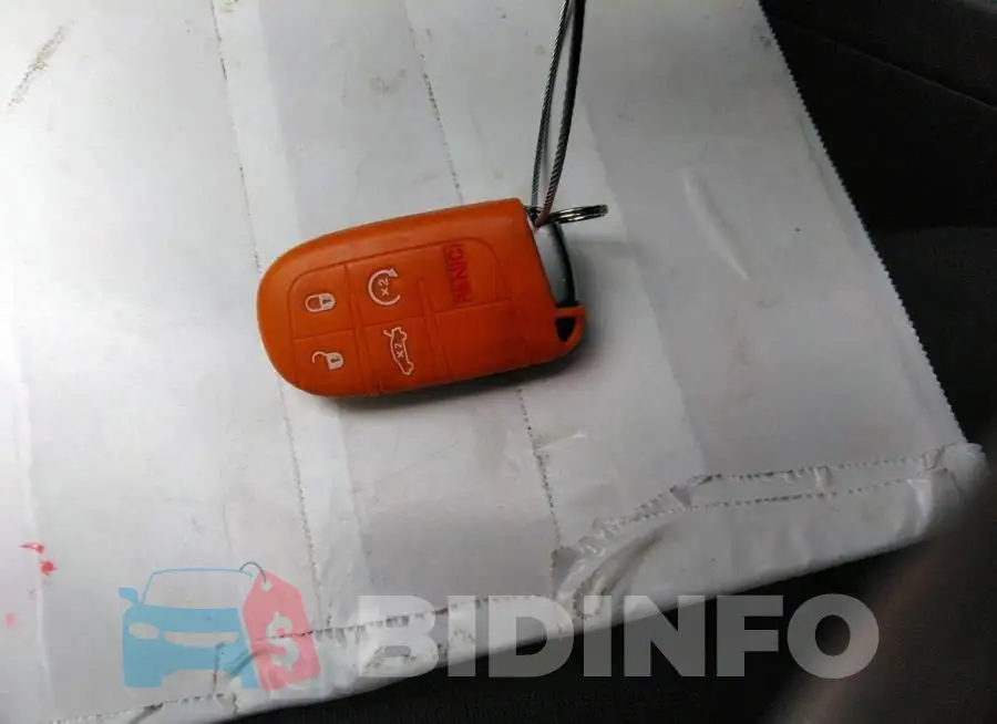 2C3CDZAG8KH631809 Photo# 11
