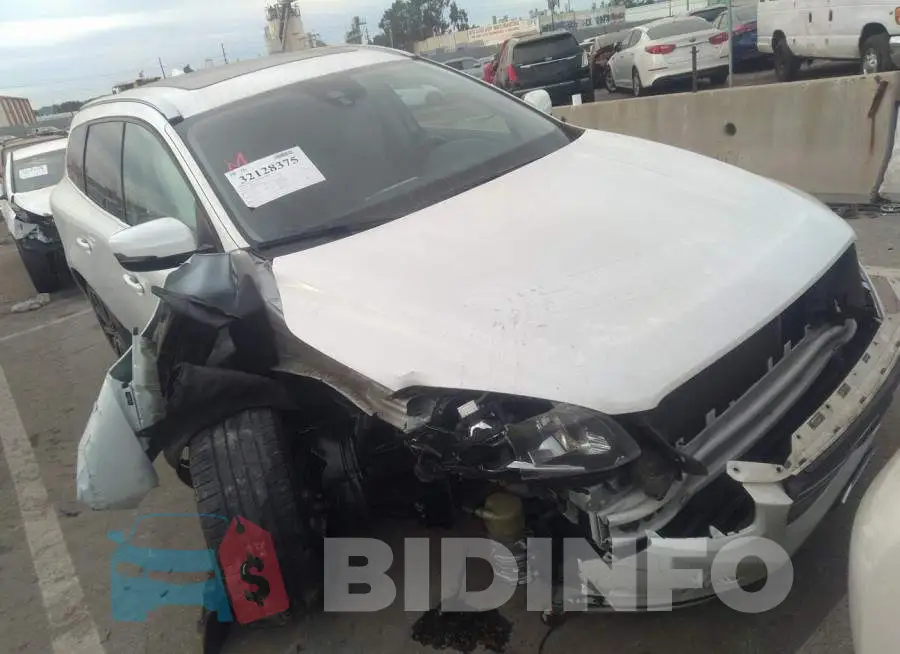 YV440MDU9H2019214 Photo# 1