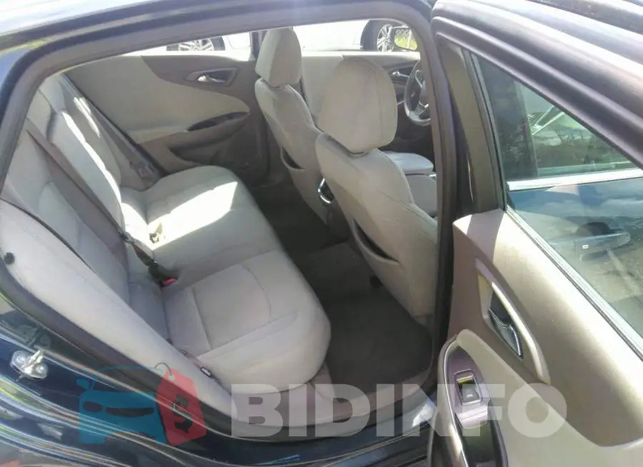 1G1ZD5ST1LF067085 Photo# 8