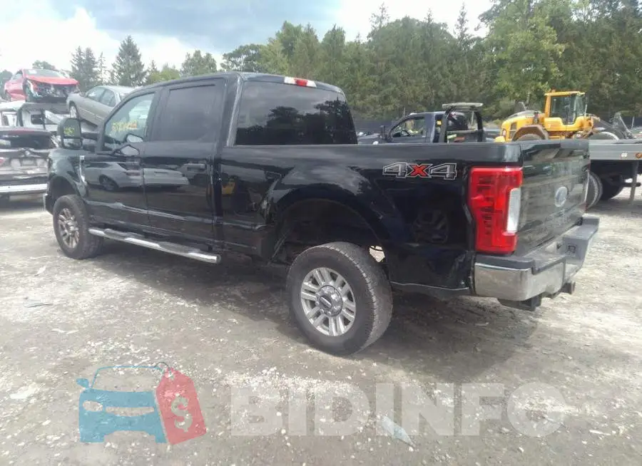 1FT7W2B68JEB12656 Photo# 3