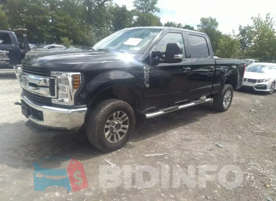 1FT7W2B68JEB12656 Photo# 2