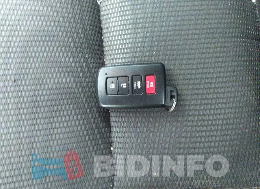 2T1BURHE2GC512571 Photo# 11
