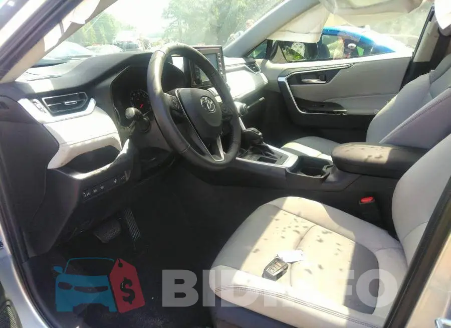 2T3C1RFV7MC145217 Photo# 5