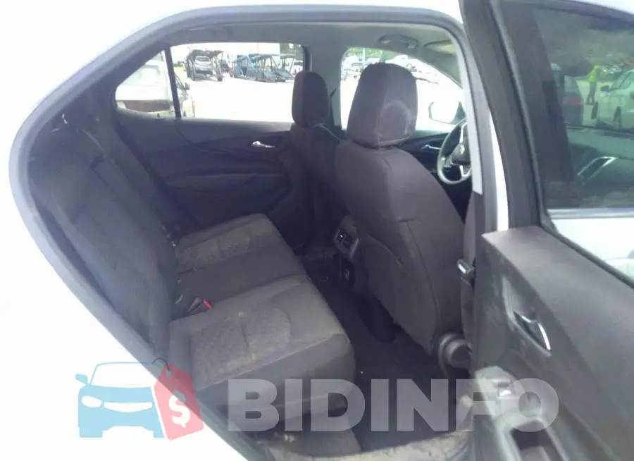 2GNAXUEV3L6153308 Photo# 8