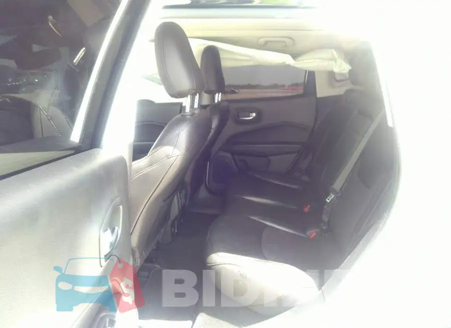 3C4NJCBB1LT117841 Photo# 8