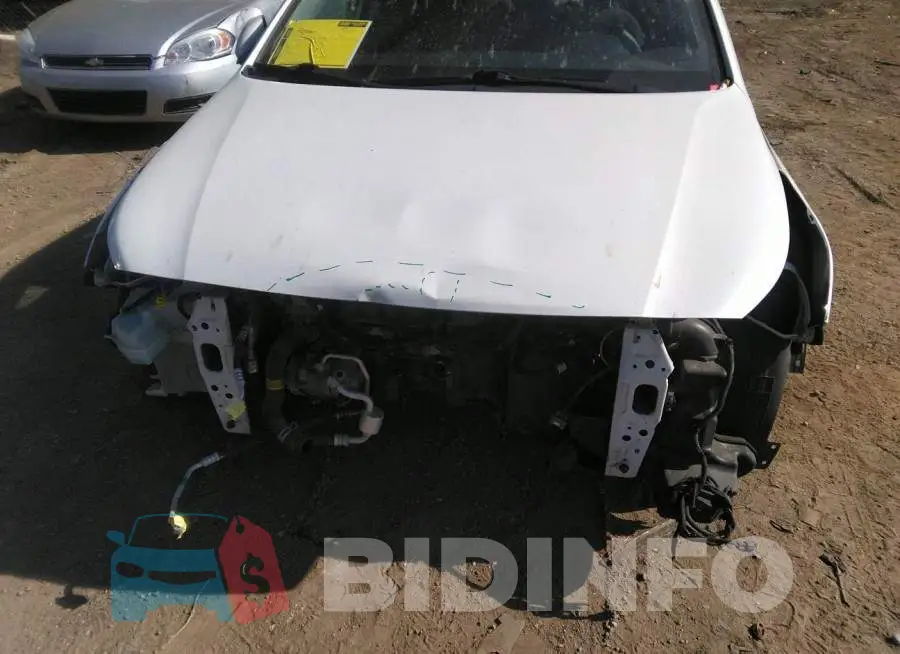 3KPC24A39KE055614 Photo# 6