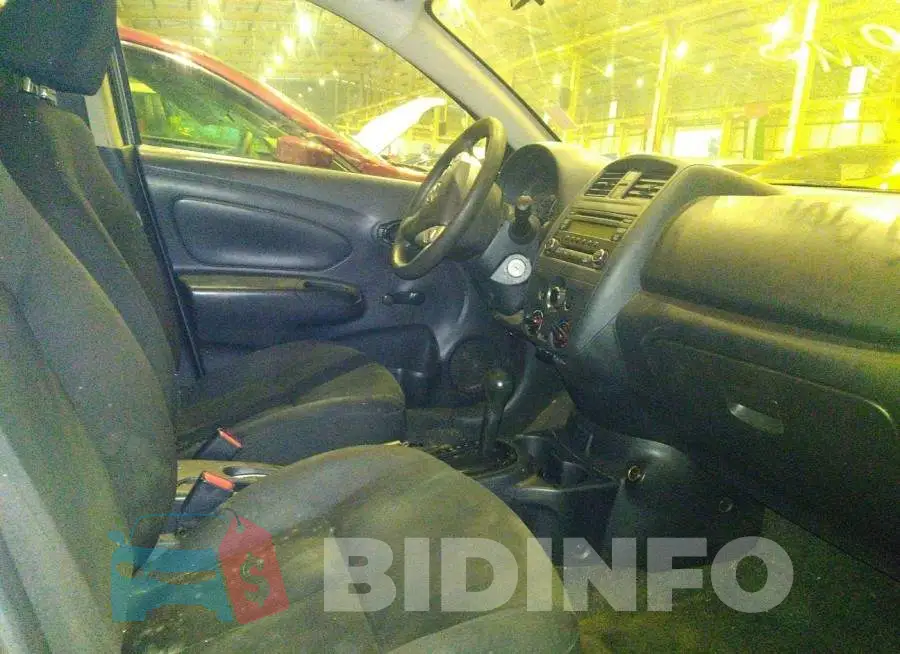 001CN7AP2JL807131 Photo# 5
