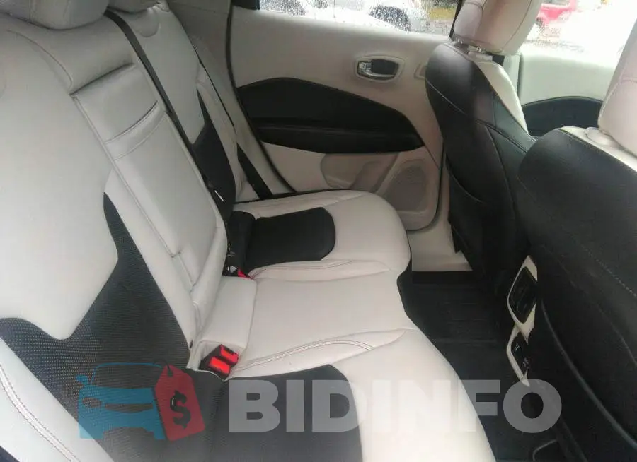 3C4NJDCB2HT657663 Photo# 8