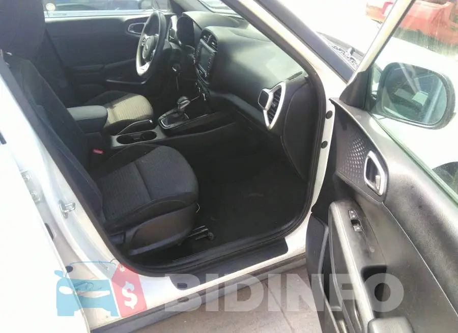 KNDJ23AU2L7718937 Photo# 5