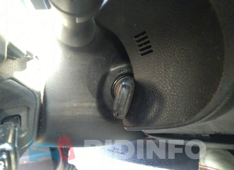 2T1BURHE3FC262014 Photo# 11