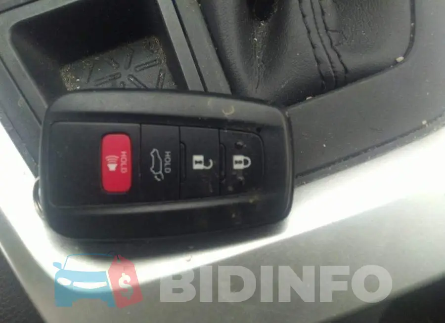 JTMP1RFV8KD024352 Photo# 11