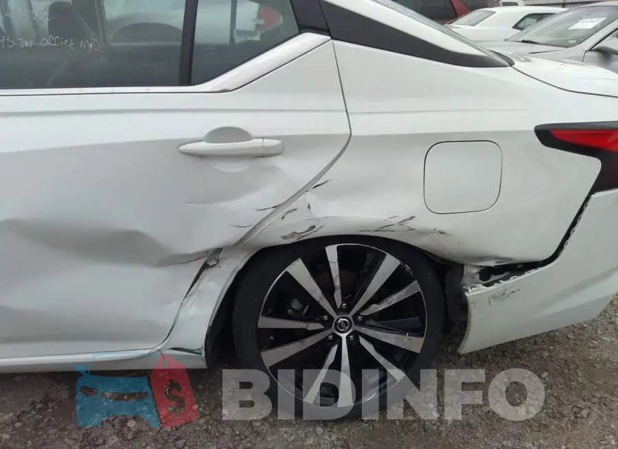 1N4BL4CV7MN382850 Photo# 6