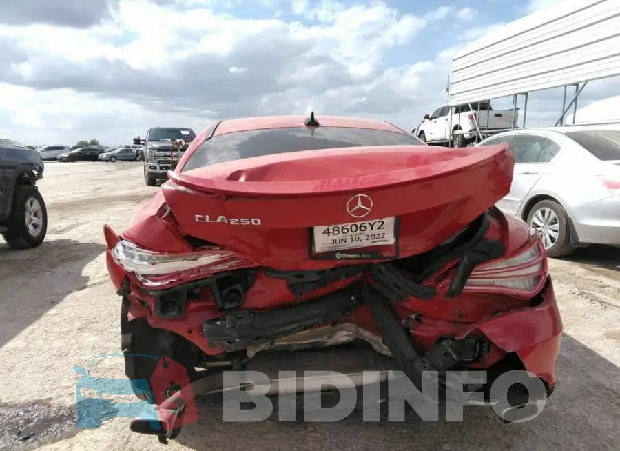 WDDSJ4EB3GN318401 Photo# 6