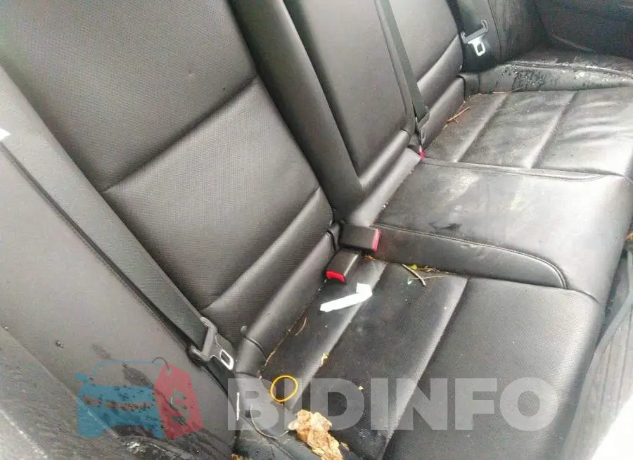 19UUB2F58FA010421 Photo# 8