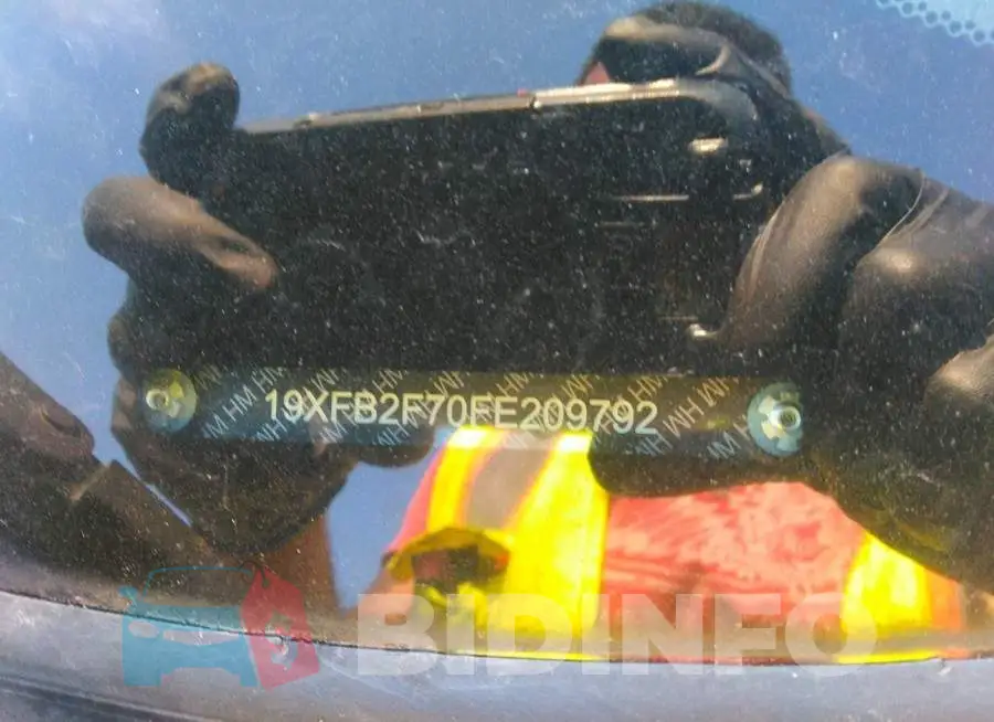 19XFB2F70FE209792 Photo# 9