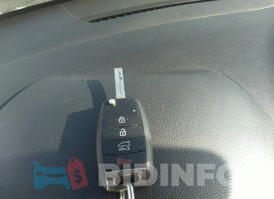 KNDJN2A24F7207184 Photo# 11