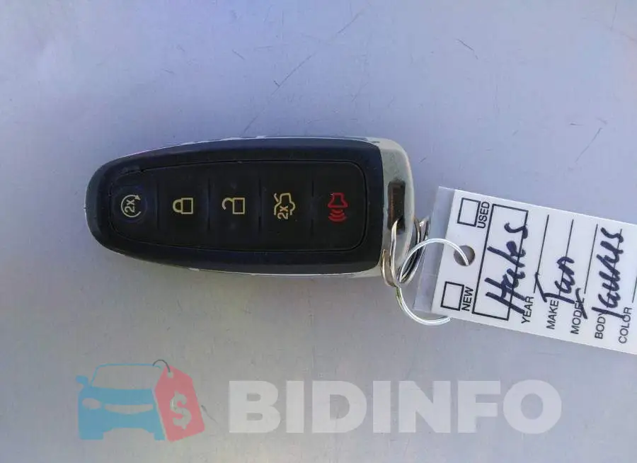 1FAHP2F8XJG109751 Photo# 11