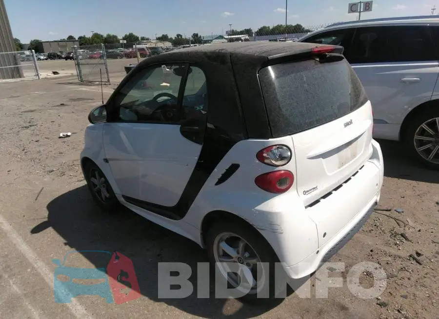 WMEEJ3BA5FK812094 Photo# 3