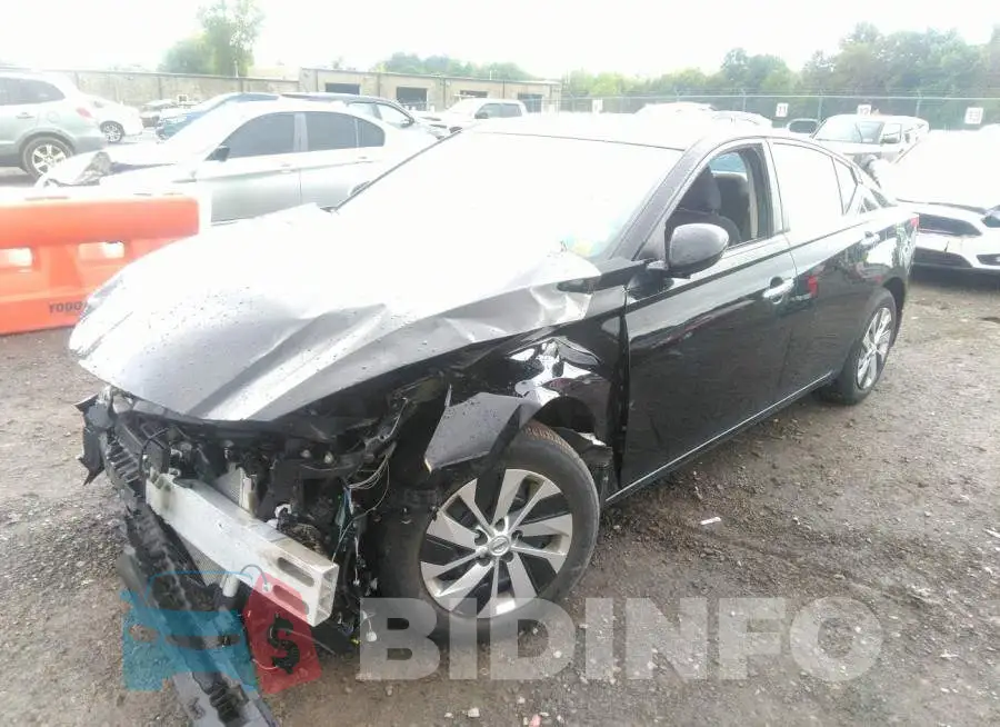 1N4BL4BV7KC141297 Photo# 2