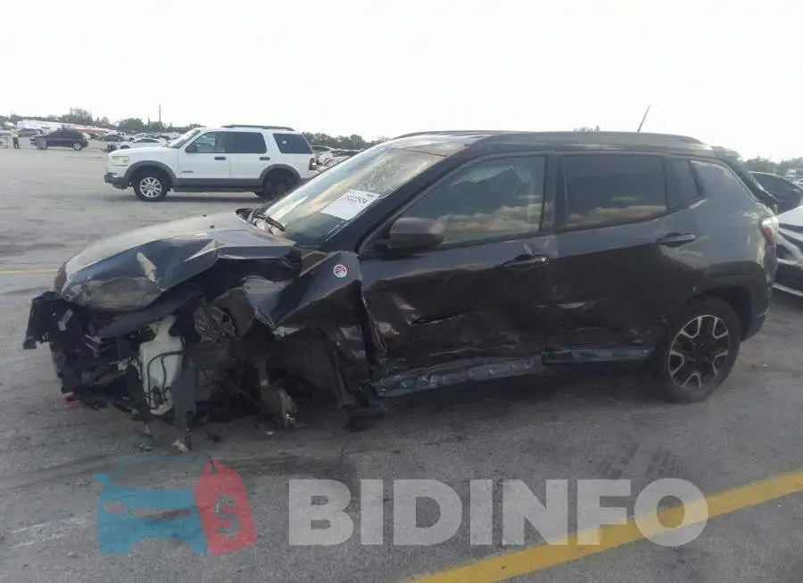 3C4NJDDB6LT127607 Photo# 6