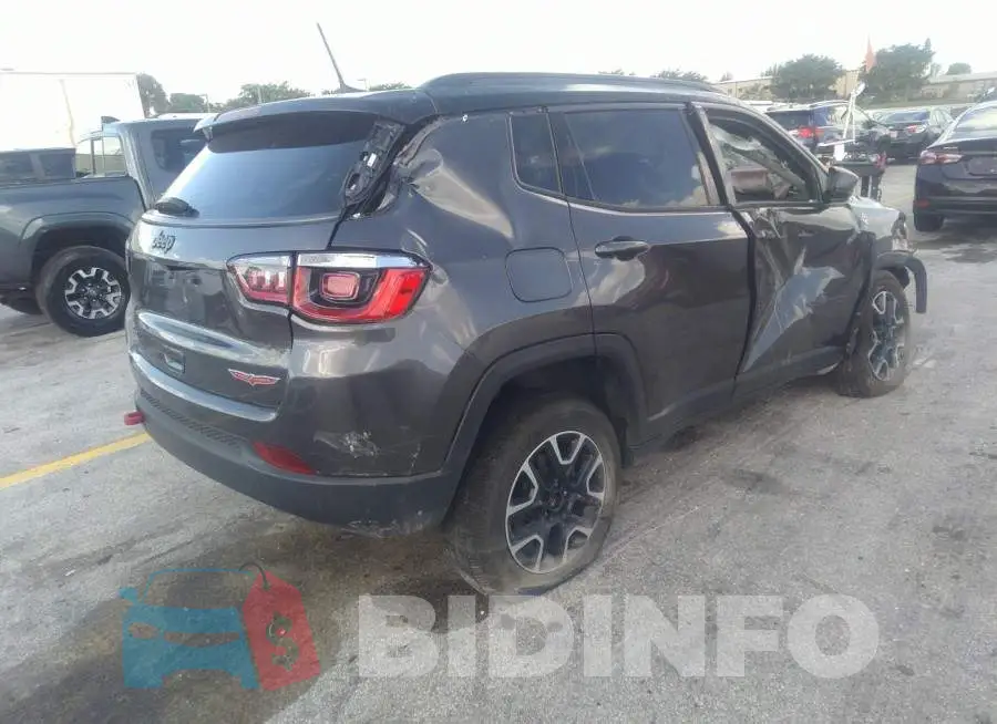 3C4NJDDB6LT127607 Photo# 4