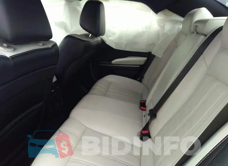 2C3CCABG0KH697404 Photo# 8