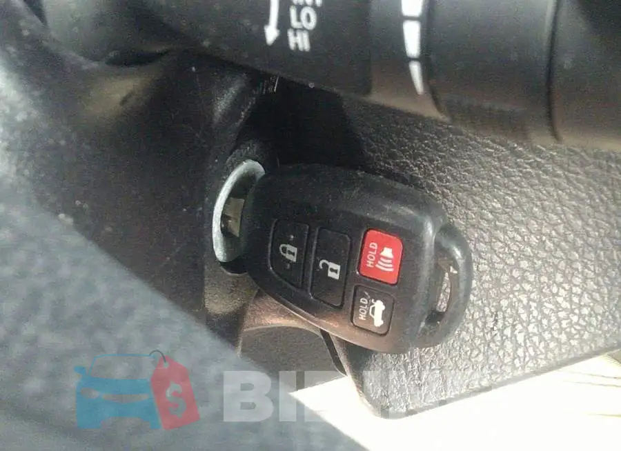 2T1BURHE0JC096009 Photo# 11