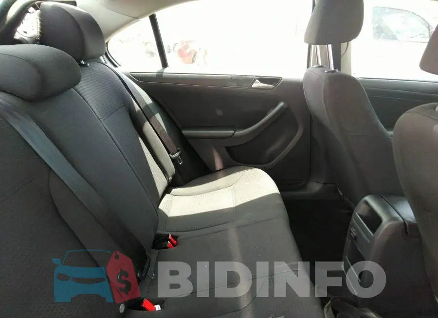 3VW2K7AJ7FM225523 Photo# 8