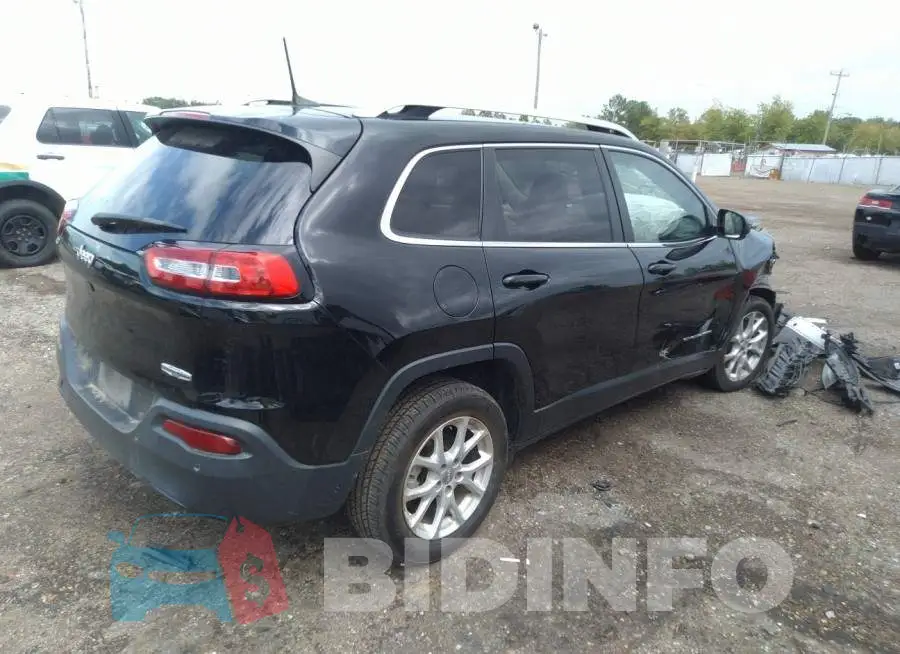 1C4PJLCB3HW643302 Photo# 4